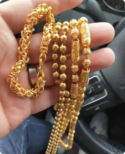 黄金如何保养才鲜艳？零基础也能学会的黄金保养技巧，让金饰久戴如新不褪色